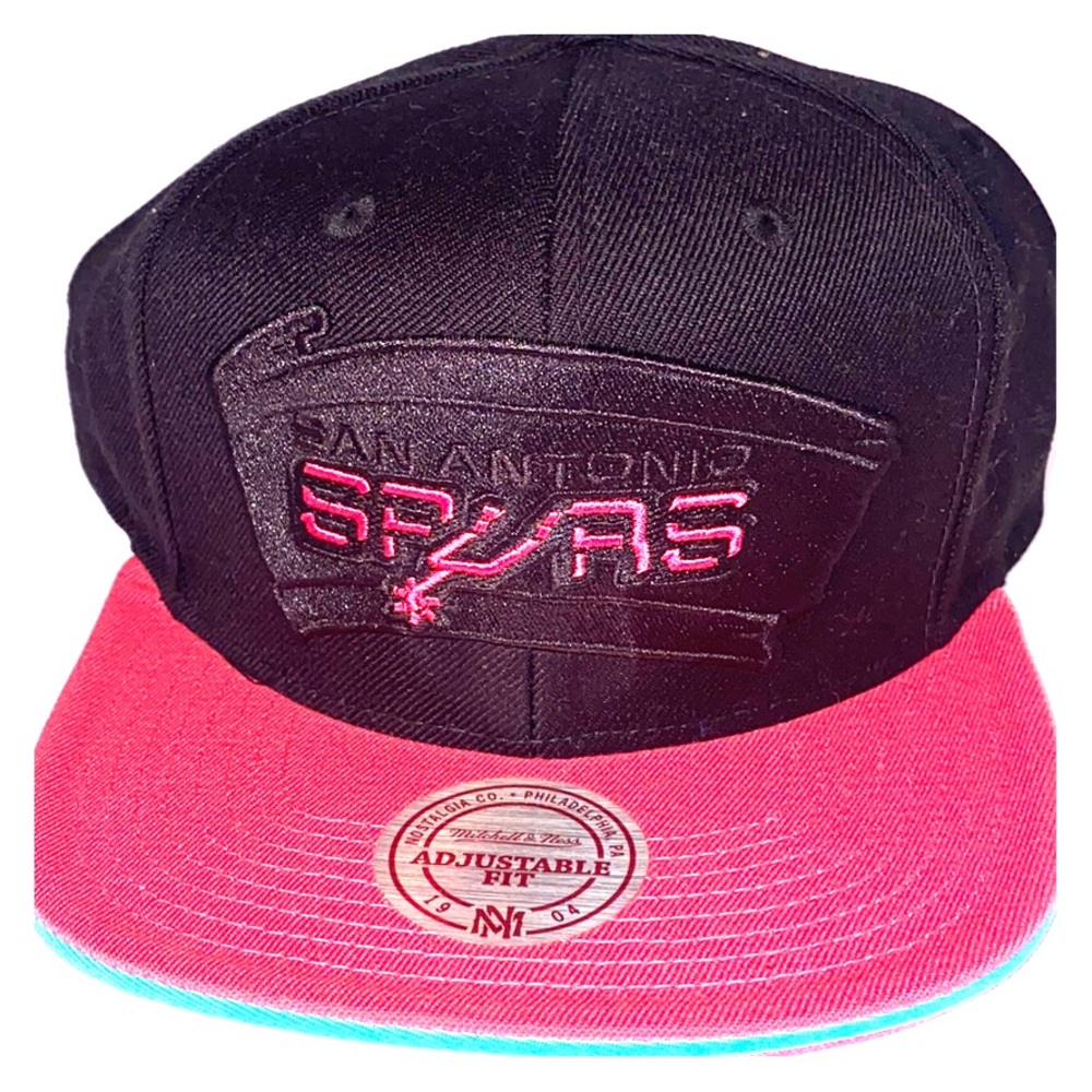 Spurs hat